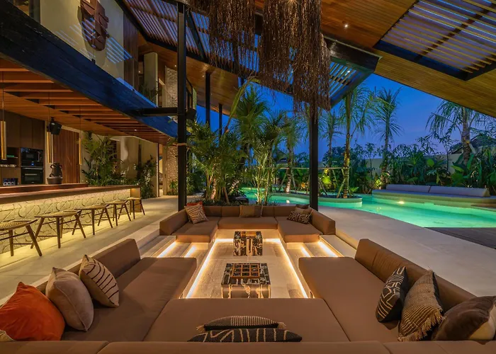 Baratega - Dreamy Urban Tropical 6br For Large Group Villa *