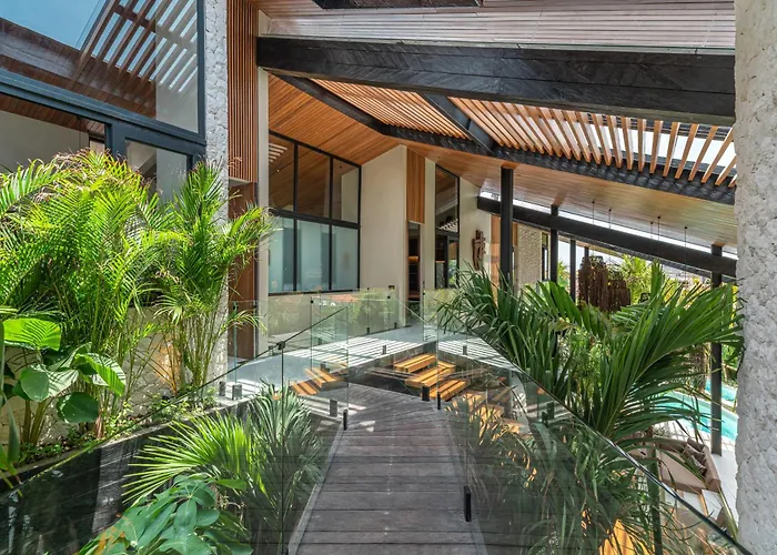 Baratega - Dreamy Urban Tropical 6br For Large Group