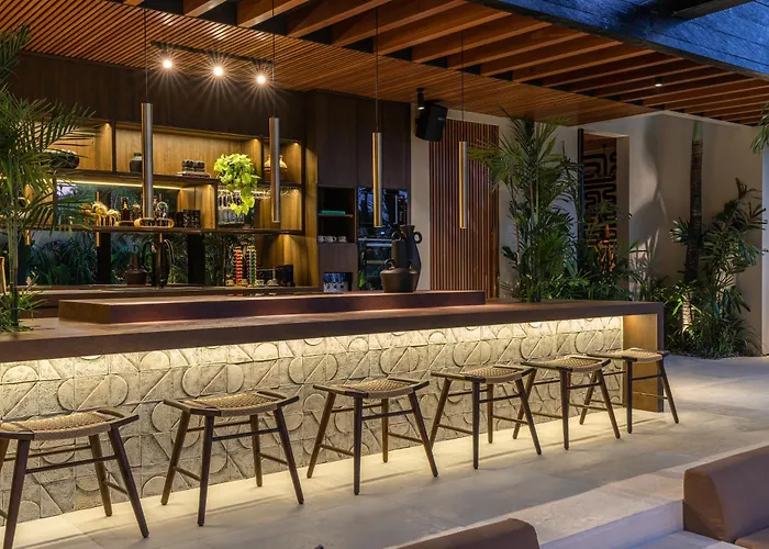 Baratega - Dreamy Urban Tropical 6br For Large Group