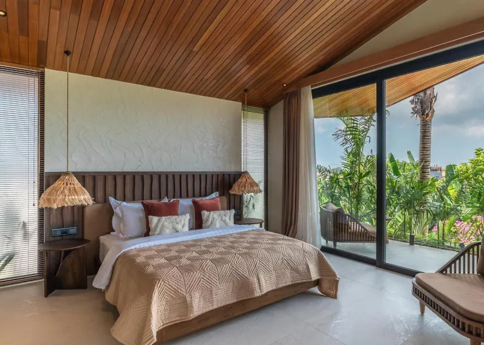 Baratega - Dreamy Urban Tropical 6br For Large Group Villa *