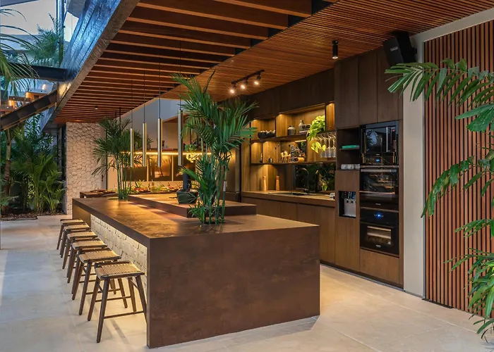 Baratega - Dreamy Urban Tropical 6br For Large Group