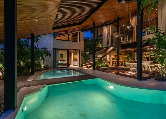 Villa Baratega - Dreamy Urban Tropical 6br For Large Group Kerobokan (Bali)