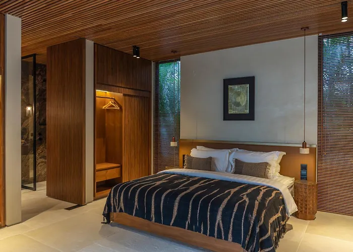 Baratega - Dreamy Urban Tropical 6br For Large Group