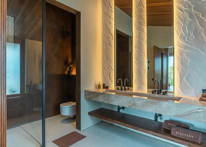 Baratega - Dreamy Urban Tropical 6br For Large Group Villa