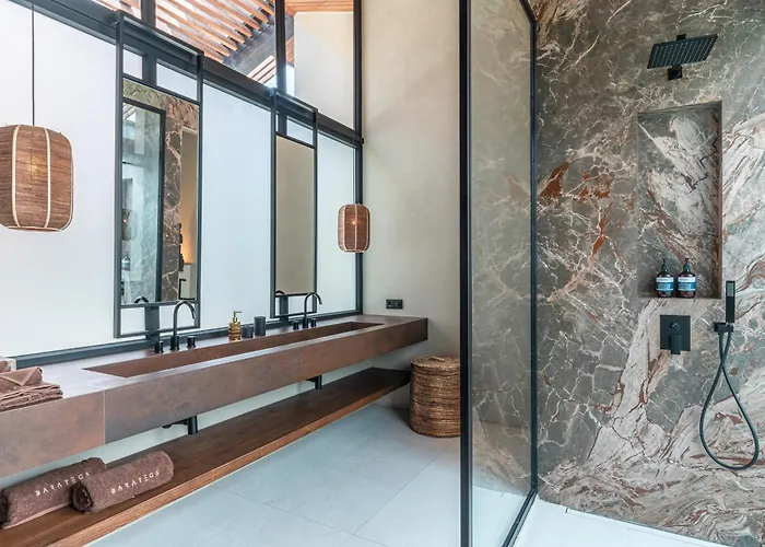 Villa Baratega - Dreamy Urban Tropical 6br For Large Group *