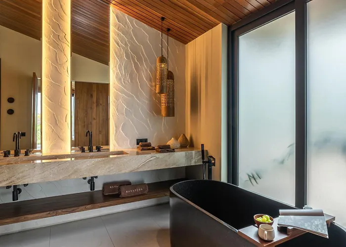 Villa Baratega - Dreamy Urban Tropical 6br For Large Group *
