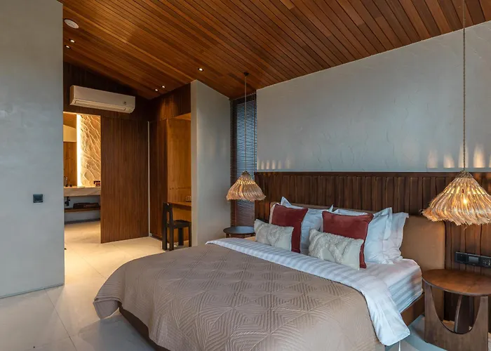 Baratega - Dreamy Urban Tropical 6br For Large Group