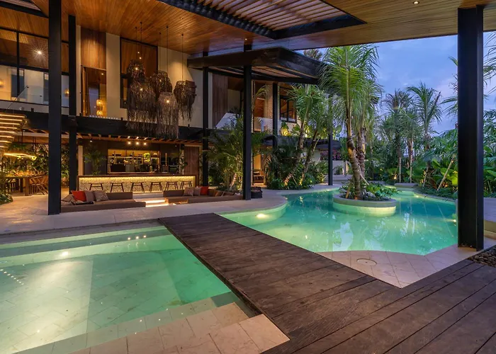 Villa Baratega - Dreamy Urban Tropical 6br For Large Group