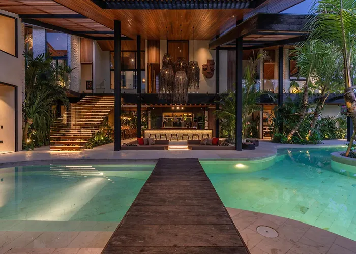 Villa Baratega - Dreamy Urban Tropical 6br For Large Group *