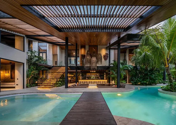 Baratega - Dreamy Urban Tropical 6br For Large Group *