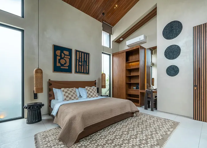 Baratega - Dreamy Urban Tropical 6br For Large Group * Kerobokan (Bali)