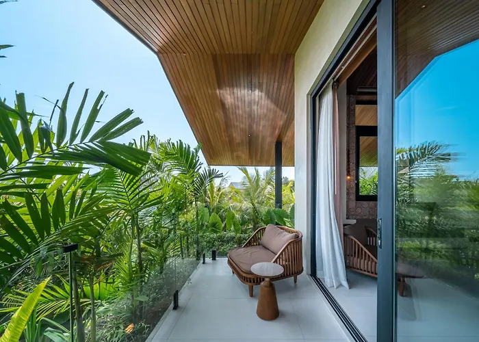 Baratega - Dreamy Urban Tropical 6br For Large Group Villa *