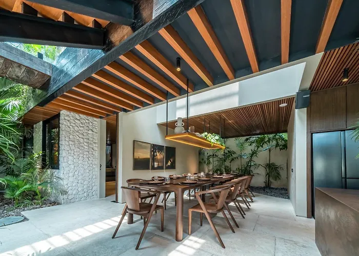 Baratega - Dreamy Urban Tropical 6br For Large Group *