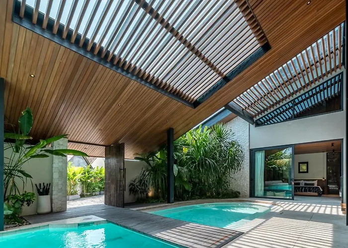 Baratega - Dreamy Urban Tropical 6br For Large Group Kerobokan (Bali)