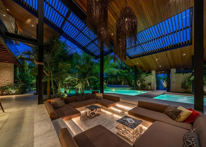 Villa Baratega - Dreamy Urban Tropical 6br For Large Group
