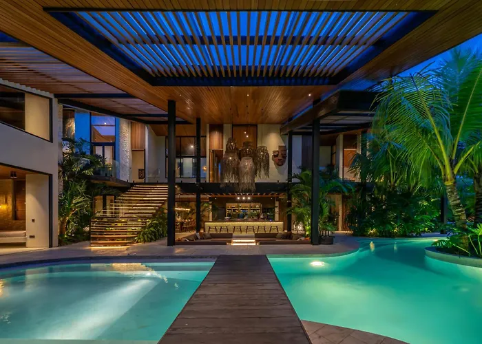 Villa Baratega - Dreamy Urban Tropical 6br For Large Group *