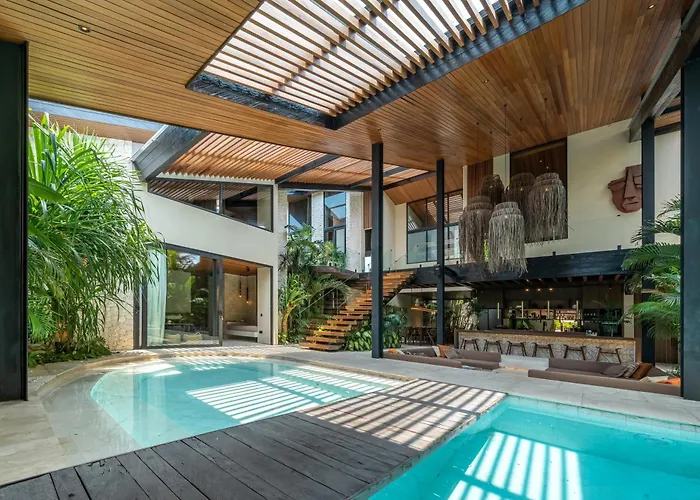 Baratega - Dreamy Urban Tropical 6br For Large Group * Kerobokan (Bali)