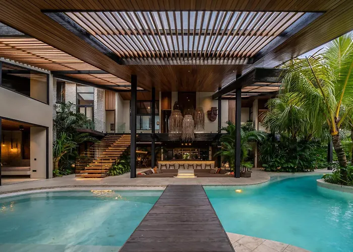 Villa Baratega - Dreamy Urban Tropical 6br For Large Group Kerobokan (Bali)